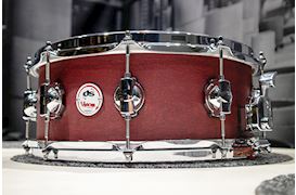 DS DRUM - VENOM 14x5.5" MAPLE SNAREDRUM - BRANDY WINE